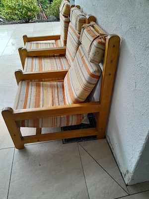 Gartenmöbel gegen freiwillige Spende abzugeben