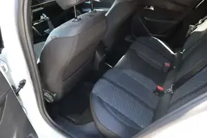 Peugeot 208 Bild 6