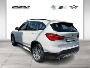 BMW X1 xDrive18d Sport Line // PDC vorne + hinten // Sitzheizung // Sitzverstellung Fondsitze Bild 4
