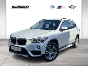 BMW X1 xDrive18d Sport Line // PDC vorne + hinten // Sitzheizung // Sitzverstellung Fondsitze