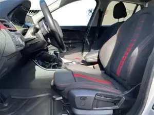 BMW X1 xDrive18d Sport Line // PDC vorne + hinten // Sitzheizung // Sitzverstellung Fondsitze Bild 10