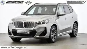 BMW iX1 eDrive20 M Sportpaket // Anhängerkupplung // Head-Up