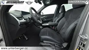 BMW iX1 eDrive20 M Sportpaket // Anhängerkupplung // Head-Up Bild 9