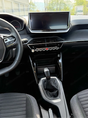 Peugeot 208 Active PureTech Nur 8.500KM!!! Bild 5