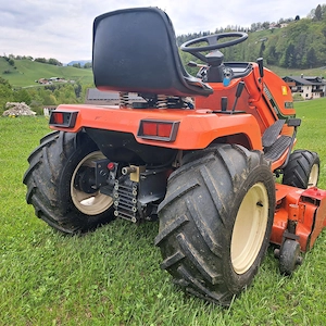 Rasentraktor KUBOTA G1900 Bild 3