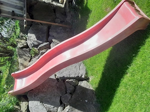 Wellenrutsche rot