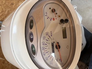 Sym Fiddle III 50 Moped Bild 6