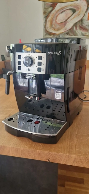 Kaffeevollautomat De Longhi Magnifica S Bild 2
