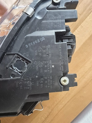 Rechter Scheinwerfer für Audi A4 B7 1.9 tdi Bild 3