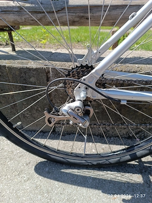 Jugendfahrrad Alu Rahmen, viele Teile neuwertig Bild 4