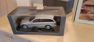 Zu Verkaufen, Modellauto  Bild 2