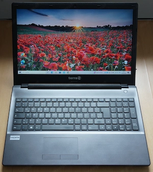 Terra Mobile 1513A Laptop mit 15,6 Zoll Bildschirm in sehr gutem Zustand Bild 5