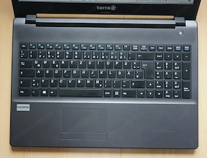 Terra Mobile 1513A Laptop mit 15,6 Zoll Bildschirm in sehr gutem Zustand Bild 2