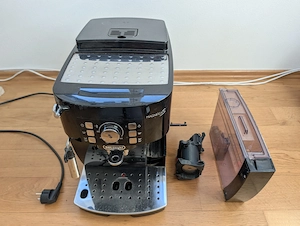 DeLonghi Magnifica S (ECAM 21.117. B) - Top gepflegt inkl. Entkalker Bild 3