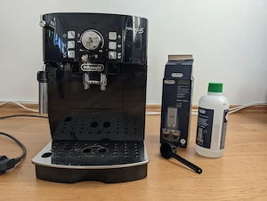 DeLonghi Magnifica S (ECAM 21.117. B) - Top gepflegt inkl. Entkalker Bild 2