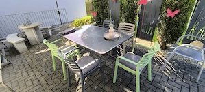 Metall Tisch zu verschenken