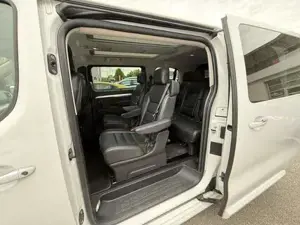 Peugeot Traveller Bild 11