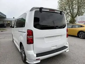 Peugeot Traveller Bild 13
