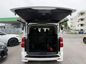 Peugeot Traveller Bild 16