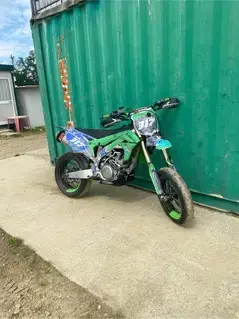 Kawasaki KX 450F Supermoto Bild 4