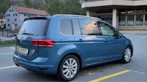 VW Touran 2.0 Scr TDI Dsg Bild 2