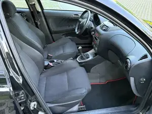 Alfa Romeo 147 104PS Benzin Bild 3