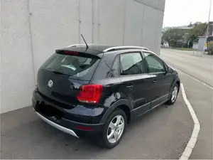 VW Cross Polo schwarz Bild 2