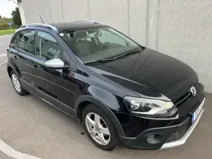 VW Cross Polo schwarz Bild 3