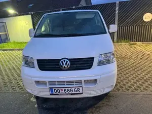Volksfagen T5 Transporter Bild 7