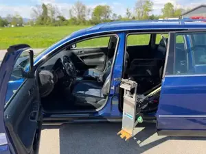 Vw Passat TDI Aut. Behindertengerecht Rollstuhllift Bild 8