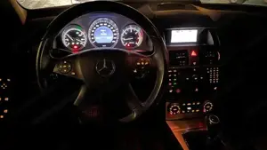 Mercedes C 220 CDI Avantgarde Blue Efficiency (Diesel) 170 PS. 2010 Modeljahr   Schaltgetriebe Bild 6