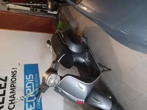 Motorrad vespa 300 gts