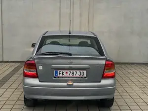 Opel Astra Bild 9