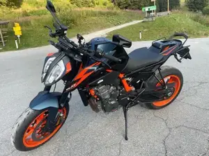 Ktm 890 Duke R Bild 3