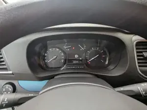 Peugeot Traveller Bild 6