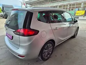 Opel Zafira Bild 8