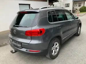 Verkaufe VW Tiguan TDI Bild 2