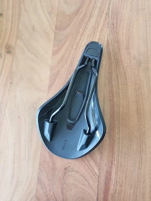 Fahrrad Sattel *neu* Fizik 140 mm Bild 3