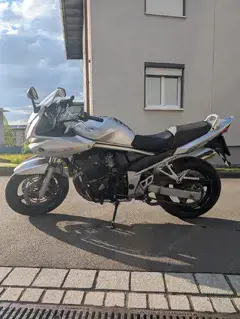 A2 taugliche Suzuki Bandit 650S. Bild 8