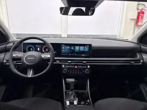 Hyundai TUCSON STYLE AUT KLIMAAUTOMATIK TOTWINKEL NAVI SHZ RFK... Bild 8