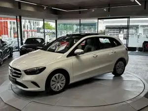 Mercedes-Benz B 180 Bild 14