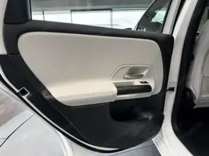 Mercedes-Benz B 180 Bild 17