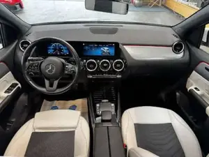 Mercedes-Benz B 180 Bild 19