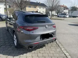 Alfa Romeo Stelvio Q4 VELOCE # Audi Q5, Mercedes, BMW X  Skoda Volvo XC Evoque Karoq  Quattro  Bild 5