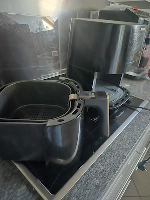 Philips Airfryer  Heißluftfritteuse.  Bild 2