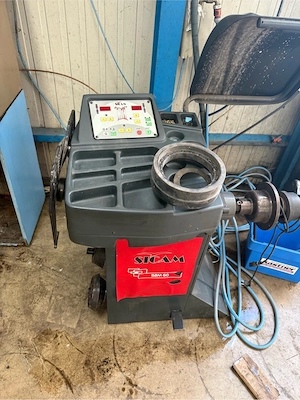 Reifen Wuchtmaschiene,Montiermaschiene Bild 2