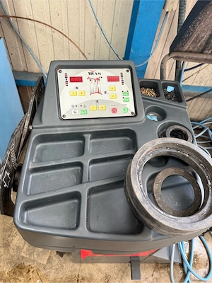 Reifen Wuchtmaschiene,Montiermaschiene Bild 3