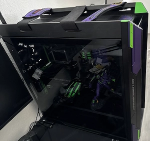 ASUS ROG Evangelion Gaming PC Bild 2