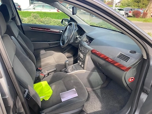 Opel Astra Kombi zu verkaufen Bild 5