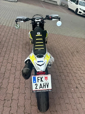 Husqvarna 701 Supermoto 2022 Bild 5